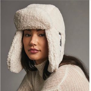 UGG (NEW) Serpa trapper hat